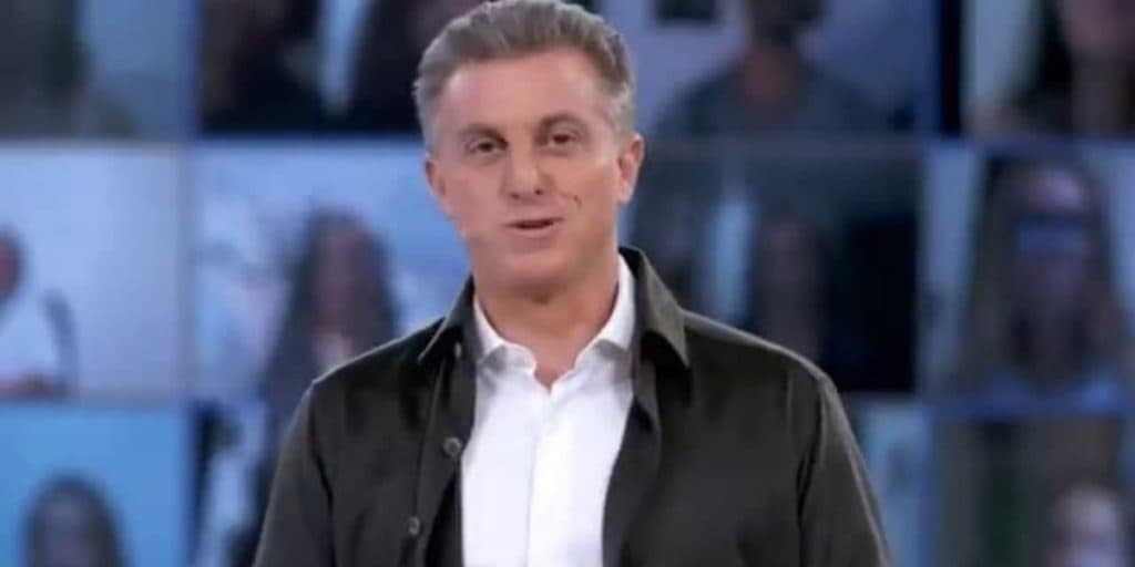 Luciano Huck tem bate-boca com direção da Globo e vai em público dar explicação do porque: "Com todo mundo"