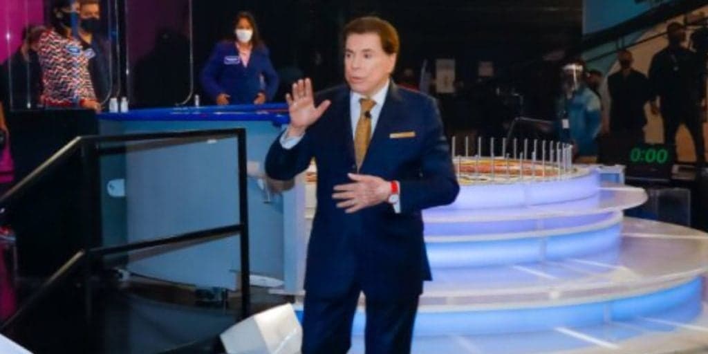 Silvio Santos aposta todas as fichas em fenômeno, fracassa e vê SBT ir ao fundo poço