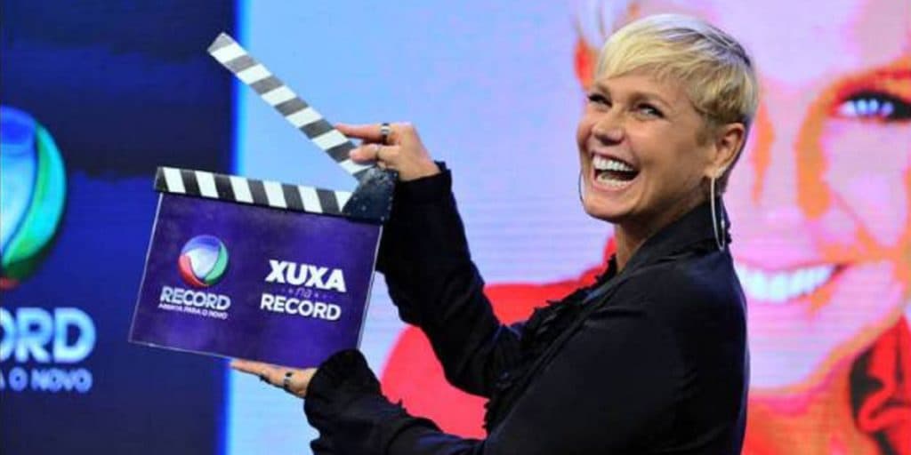 Record passa a perna em Globo e confirma a volta de Xuxa em programa de auditório: "Muita gratidão"