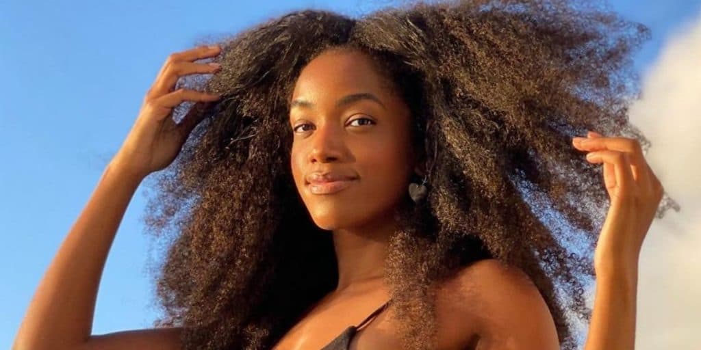 IZA revela ao Fantástico com exclusividade um fato pouco conhecido por seu público: "Não me assisto!"