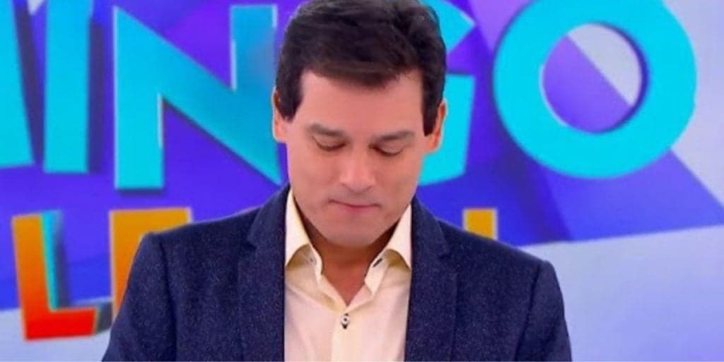 Celso Portiolli peita ordem de Silvio Santos, faz o que não devia no Domingo Legal e berra no SBT: "Eu me demito" Celso Portiolli peita ordem de Silvio Santos, faz o que não devia no Domingo Legal e berra no SBT: "Eu me demito"