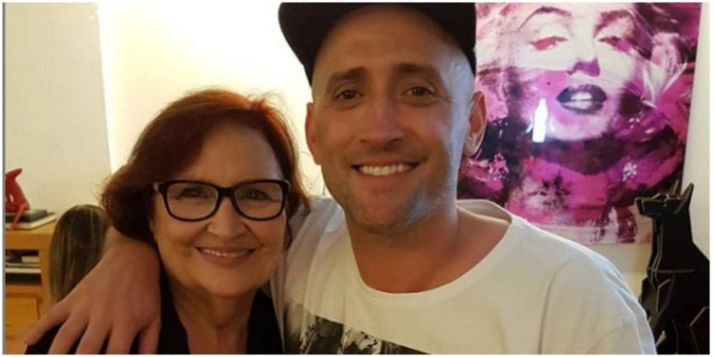 Mãe de Paulo Gustavo desaba em choro, após revelar o que Thales Bretas faz por ela: "Nunca passa"