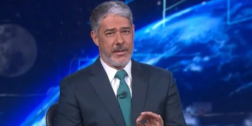William Bonner entra na Globo às pressas, mete o pau em Bolsonaro e desmente presidente às câmeras: "Não"