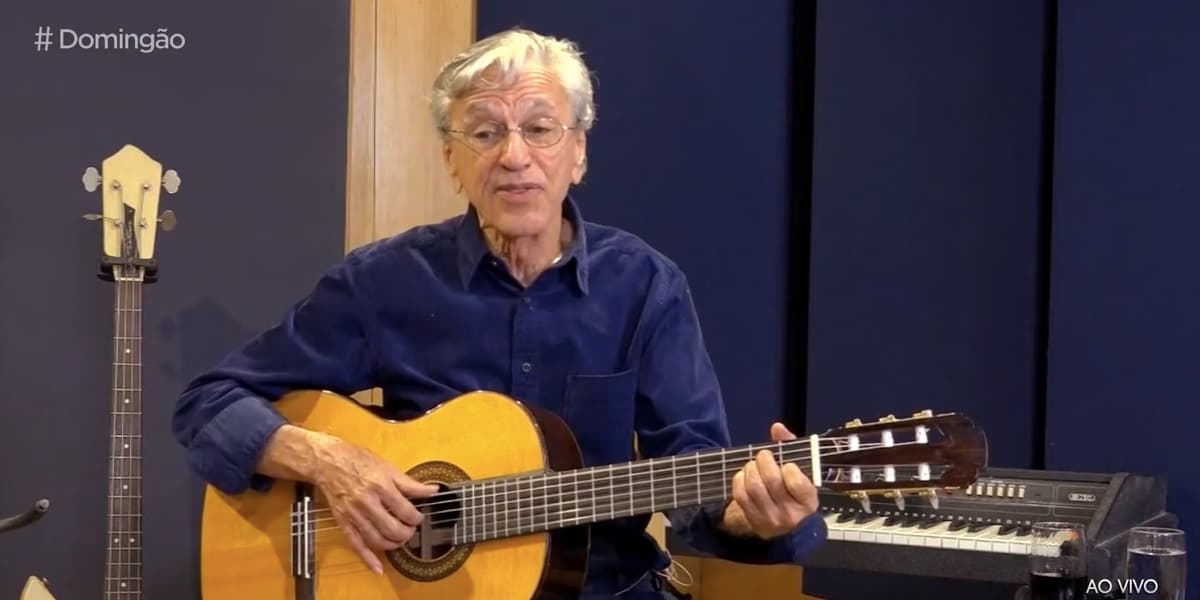Caetano Veloso durante o "Domingão" com Luciano Huck (Reprodução) Caetano Veloso durante o "Domingão" com Luciano Huck (Reprodução)