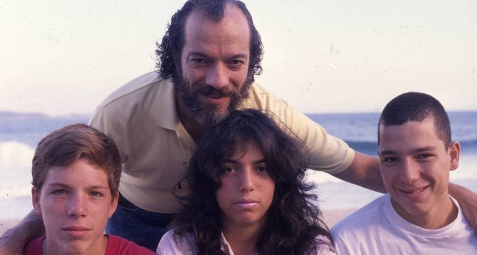 Carlos Augusto Strazzer morreu vítima da AIDS e de um câncer (Foto: Reprodução/Acervo O Globo) Carlos Augusto Strazzer morreu vítima da AIDS e de um câncer (Foto: Reprodução/Acervo O Globo)