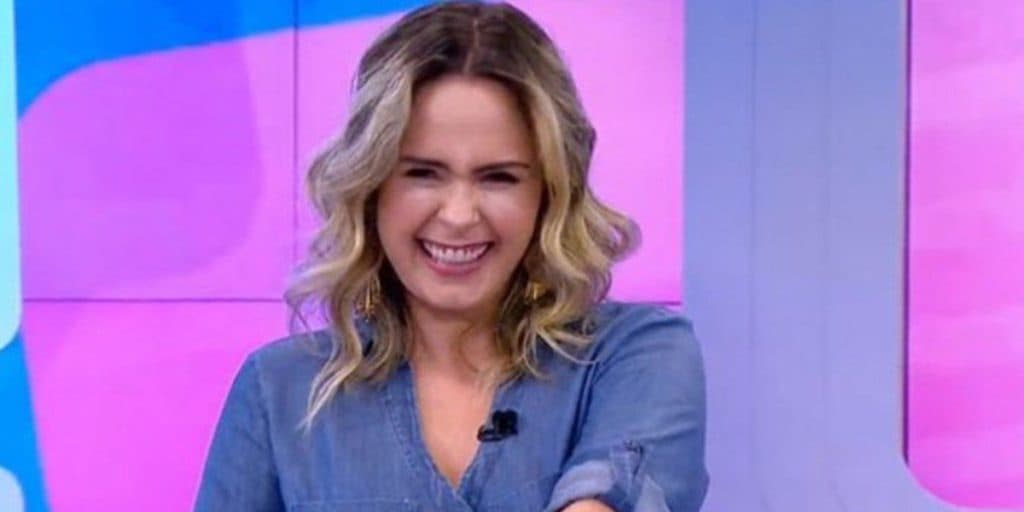Ana Paula Renault na época que trabalhava no SBT (Foto: Reprodução / SBT)