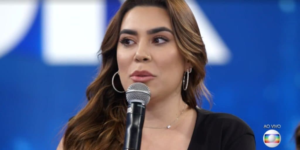 Felicidade de Naiara Azevedo em tributo a Marília Mendonça revolta público e cantora é escorraçada