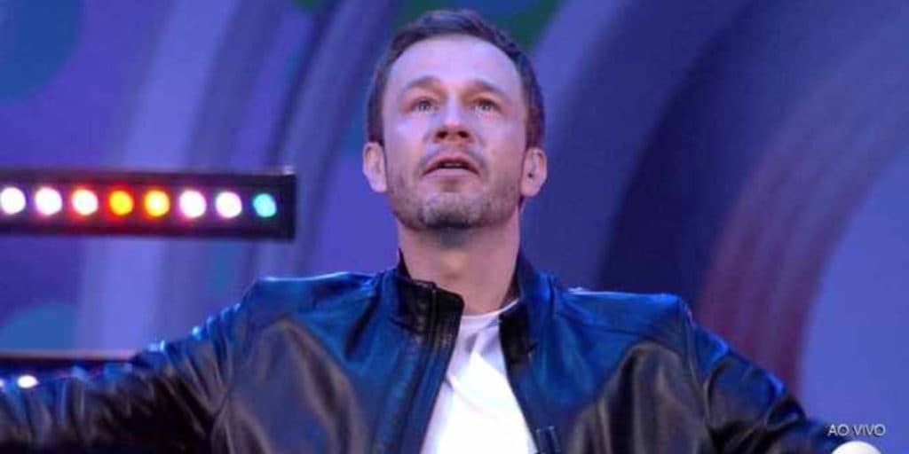 Após pedir demissão, Tiago Leifert volta para a Globo e confirma motivo de retornar: "Saudade"