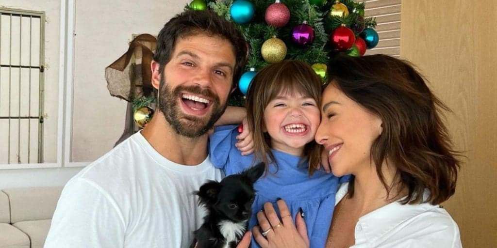 Sabrina Sato faz anúncio sobre relação com Duda Nagle e expõe gravidez: "Amor"