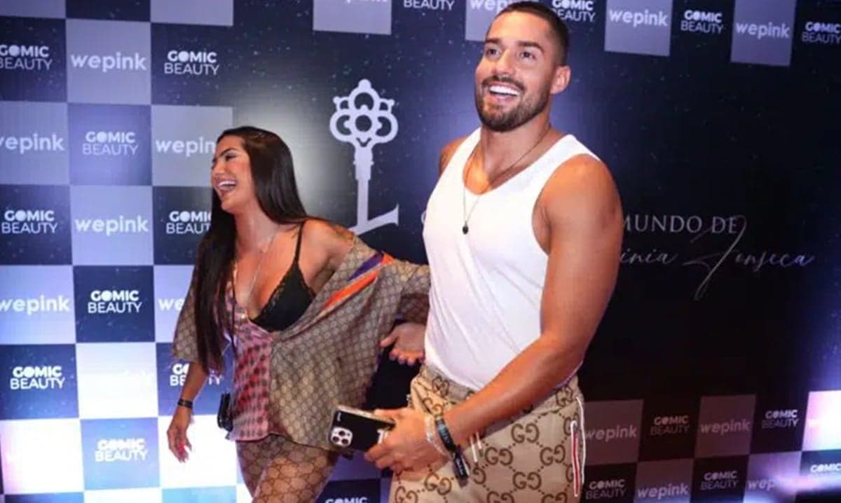 Bil Araújo e Marina Ferrari vão combinando e de mãos dadas em festa de Virgínia Fonseca (Foto: Reprodução/ Internet) Bil Araújo e Marina Ferrari vão combinando e de mãos dadas em festa de Virgínia Fonseca (Foto: Reprodução/ Internet)