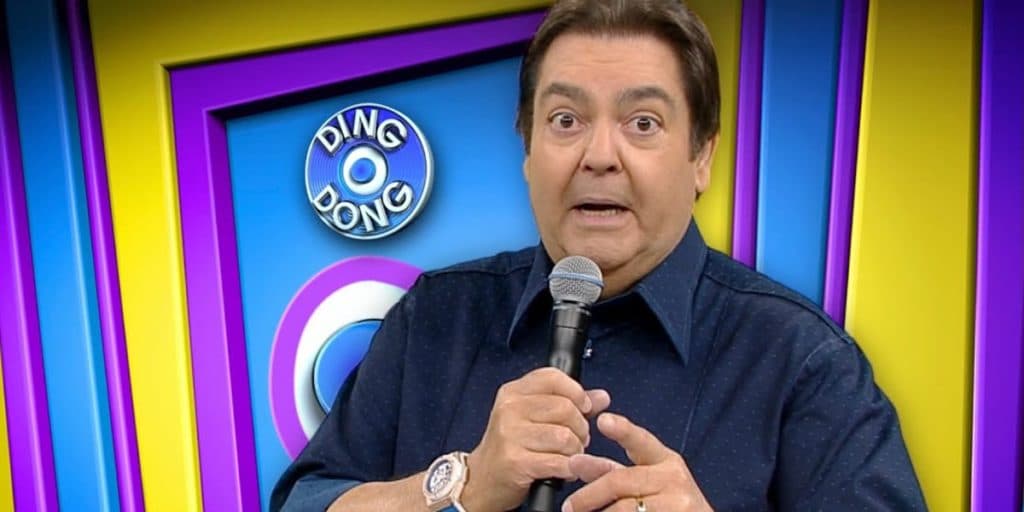 Faustão leva rasteira de famosa, é abandonado faltando dias para estreia e estrela do elenco fecha com a Globo