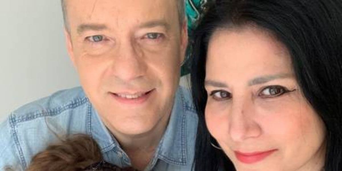 Roberto Kovalick vive relação discreta com jornalista, declara amor e não esconde mais: "Juntos há anos" Roberto Kovalick vive relação discreta com jornalista, declara amor e não esconde mais: "Juntos há anos"