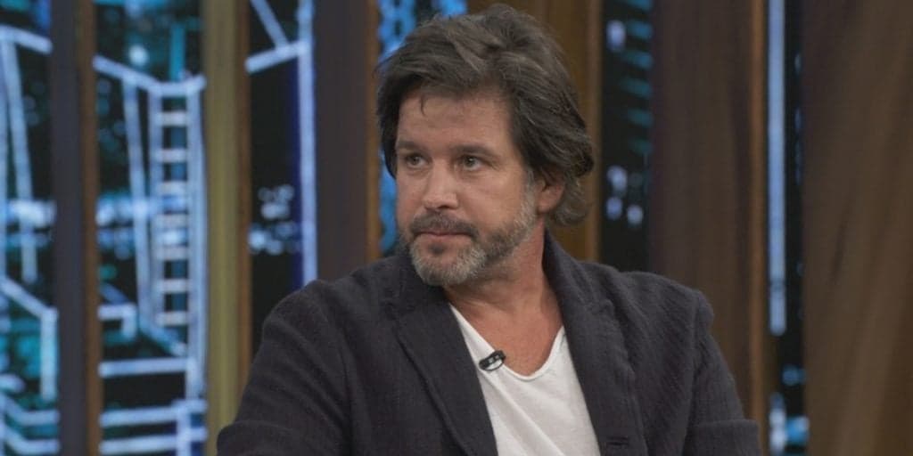 Discreto, Murilo Benício vive romance com profissional da Globo e detona homofobia: “Muitos da minha idade”