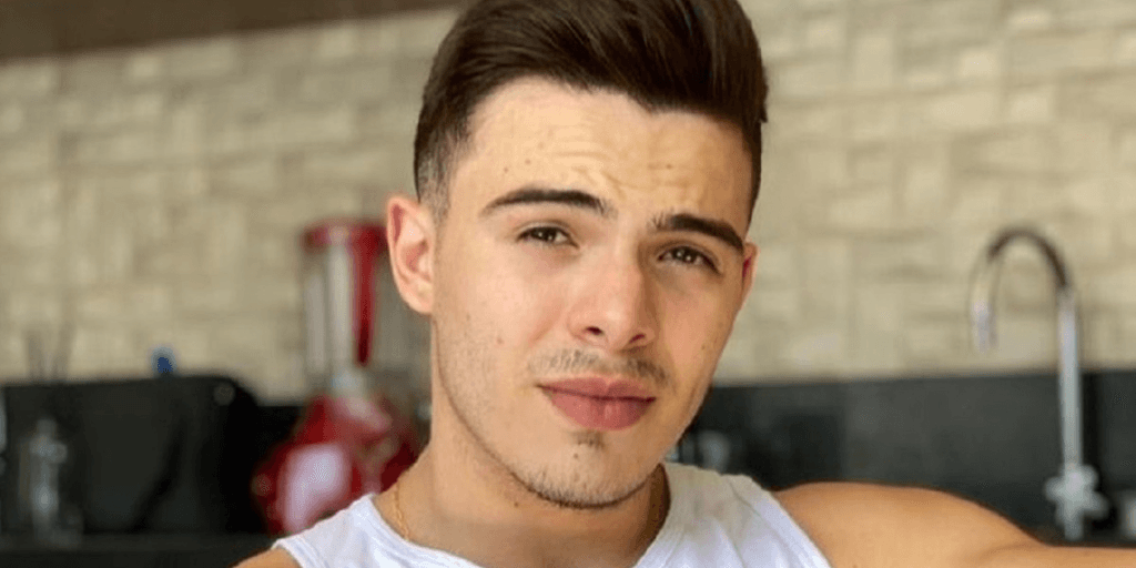 Nude de Thomaz Costa, ex-Carrossel, vaza na web