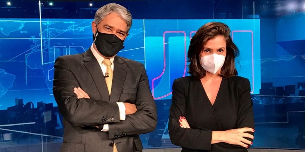 “Estou quebrando uma norma”, William Bonner interrompe JN e expõe situação de Renata ao vivo após doença