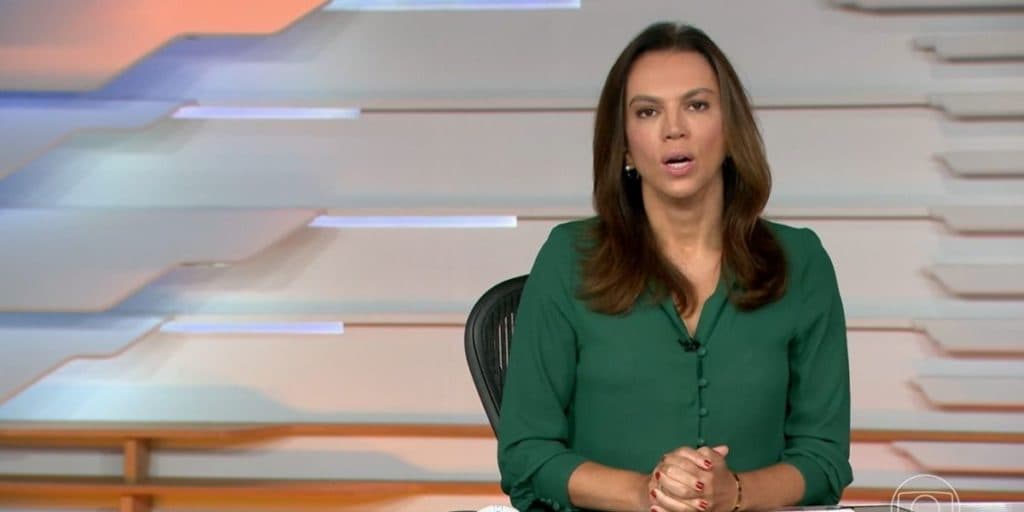 Ana Paula Araújo junta as mãos, dá notícia na Globo: "É permanente"