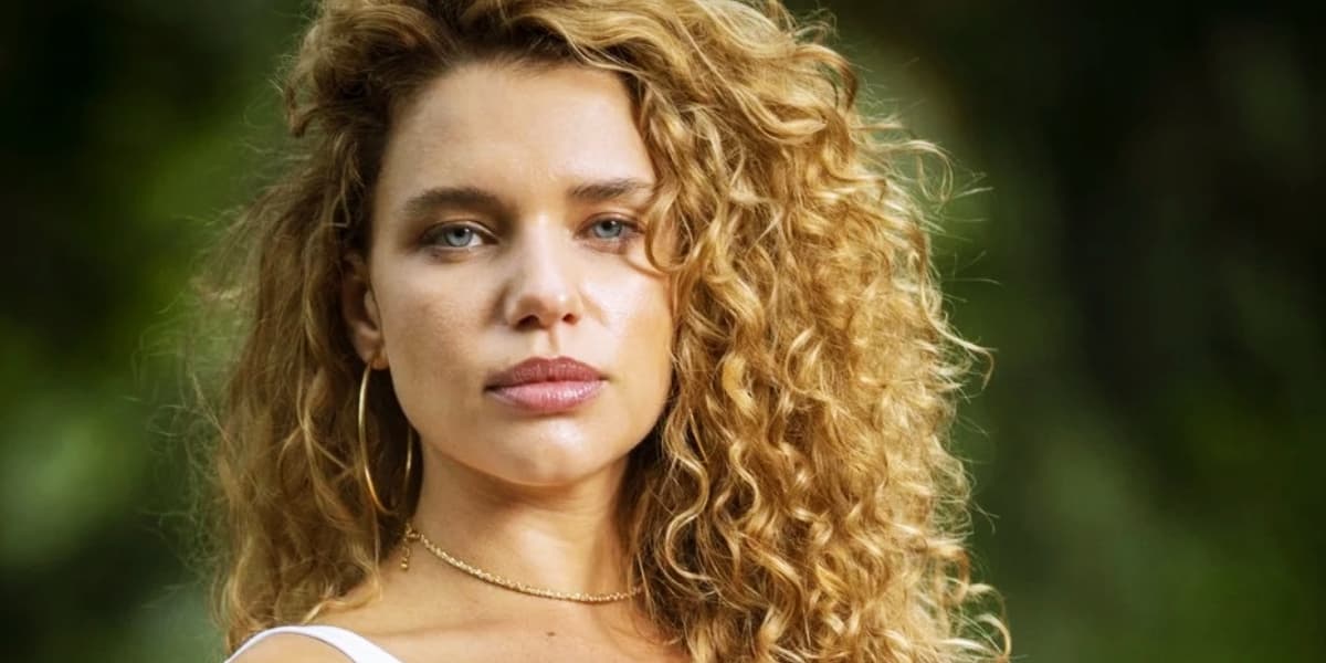 Bruna Linzmeyer será Madeline na novela Pantanal e terá cenas de sexo e nua no rio (Foto: Reprodução/Globo)
