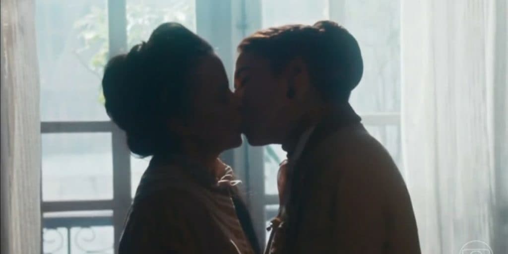 Nos Tempos do Imperador: Atriz comemora beijo lésbico na novela das 6h: "Muito orgulho"