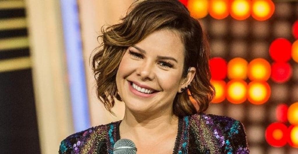 Fernanda Souza, aos 37 anos, mora em mansão que você jamais poderia imaginar e fotos chocantes vazam