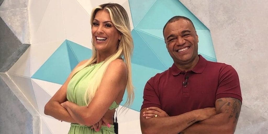 Denílson vira motivo de piada dentro do Jogo Aberto e Renata Fan dispara: "O choro é livre"