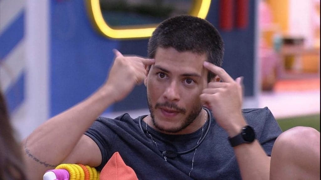 Arthur Aguiar descobre segredinho da produção do BBB22 e traz revelação para P.A.: "Fiz o teste já"