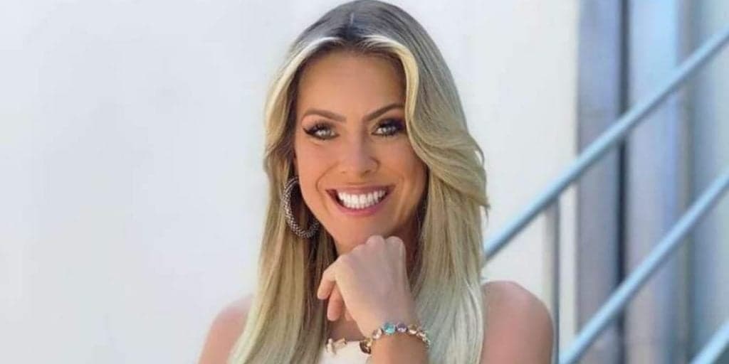 Renata Fan deixa a Band após 15 anos e canal rival confirma em anúncio: "A partir de segunda"