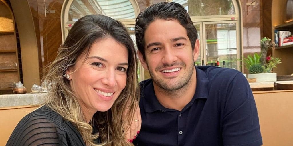 Rebeca Abravanel diz o que sente por Pato e manda recado pra mulher: "Tira o olho''