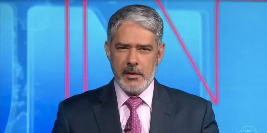 Após ser acusado de colocar filha para trabalhar no JN, William Bonner expõe escândalo do SBT