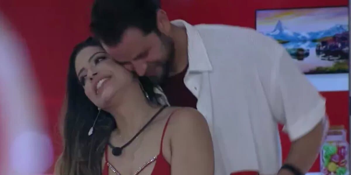 BBB22: Gustavo e Laís têm um relacionamento amoroso no reality show (Foto: Reprodução)
