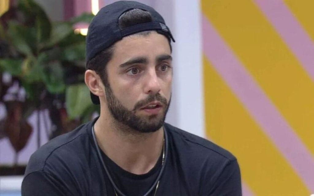 Em tom melancólico, Scooby revela o real motivo que fez ele estar no bbb e se afastar dos filhos: 'Me julgavam'