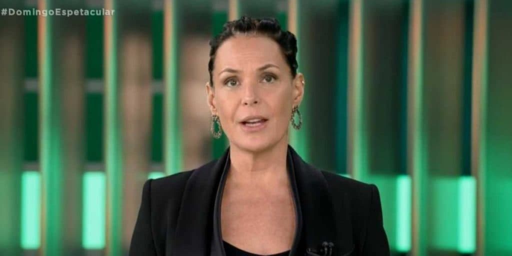 Carolina Ferraz, após anúncio de demissão e dívida escancarada, surge aos prantos e expõe: “Vamos falar”