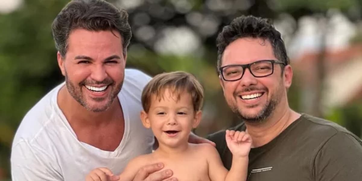 Eduardo Costa ao lado de ex da sua esposa e do enteado (Foto: Reprodução) Eduardo Costa ao lado de ex da sua esposa e do enteado (Foto: Reprodução)