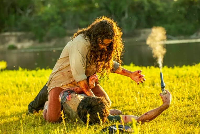 Maria Marruá (Juliana Paes ) e Lúcio (Eron Cordeiro) em 'Pantanal' (Foto: Reprodução / Globo) Maria Marruá (Juliana Paes ) e Lúcio (Eron Cordeiro) em 'Pantanal' (Foto: Reprodução / Globo)