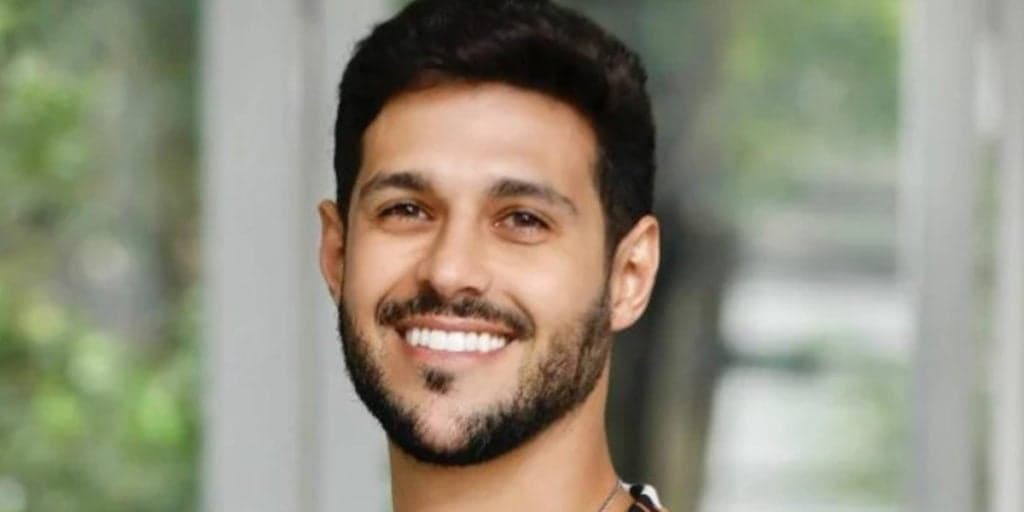 Novo boletim médico de Rodrigo Mussi é revelado e mostra ex BBB com olhos abertos, agitado e fazendo pedido a irmão