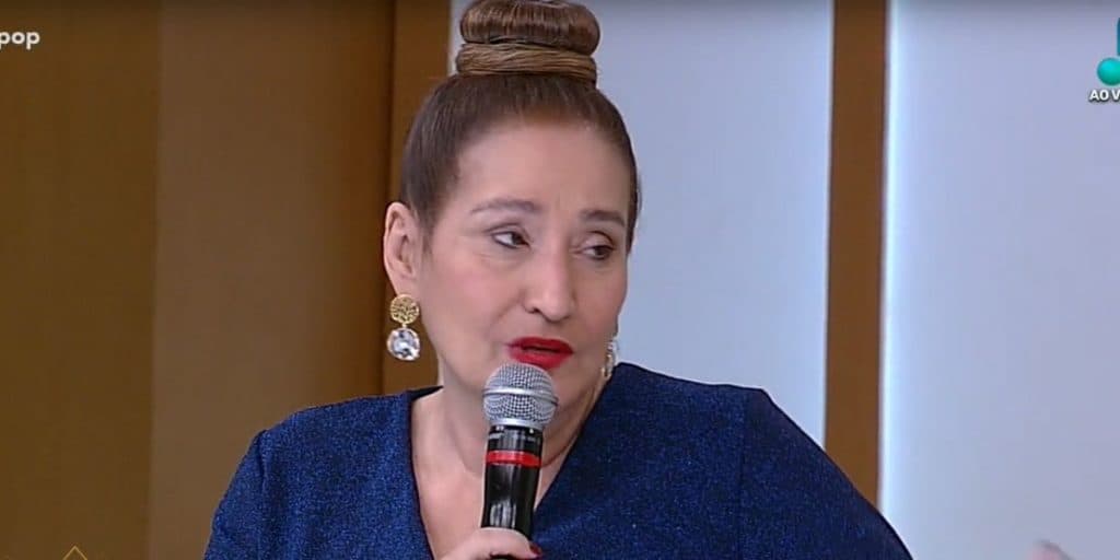 Sonia Abrão perde a linha com famosa da Globo e explode na RedeTV!: "Tá precisando nascer de novo, garota"