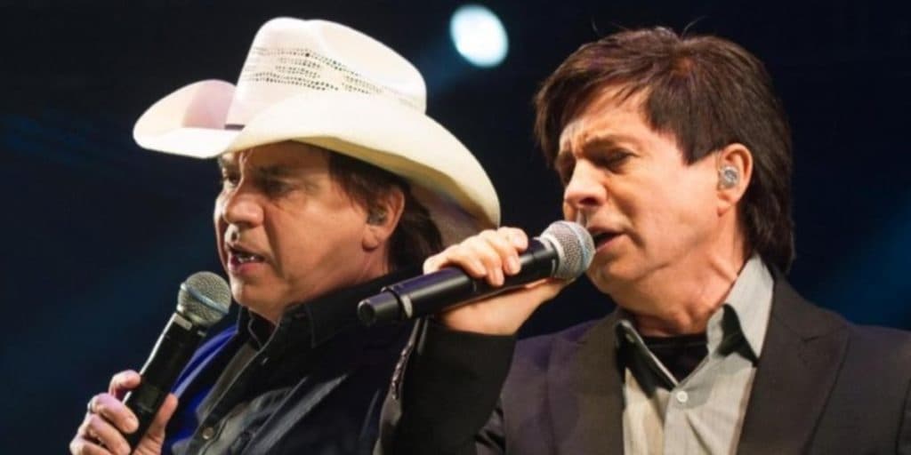 Há 50 anos, Chitãozinho e Xororó cantam com a alma e ganham cada vez mais o amor de todos por talento e carisma