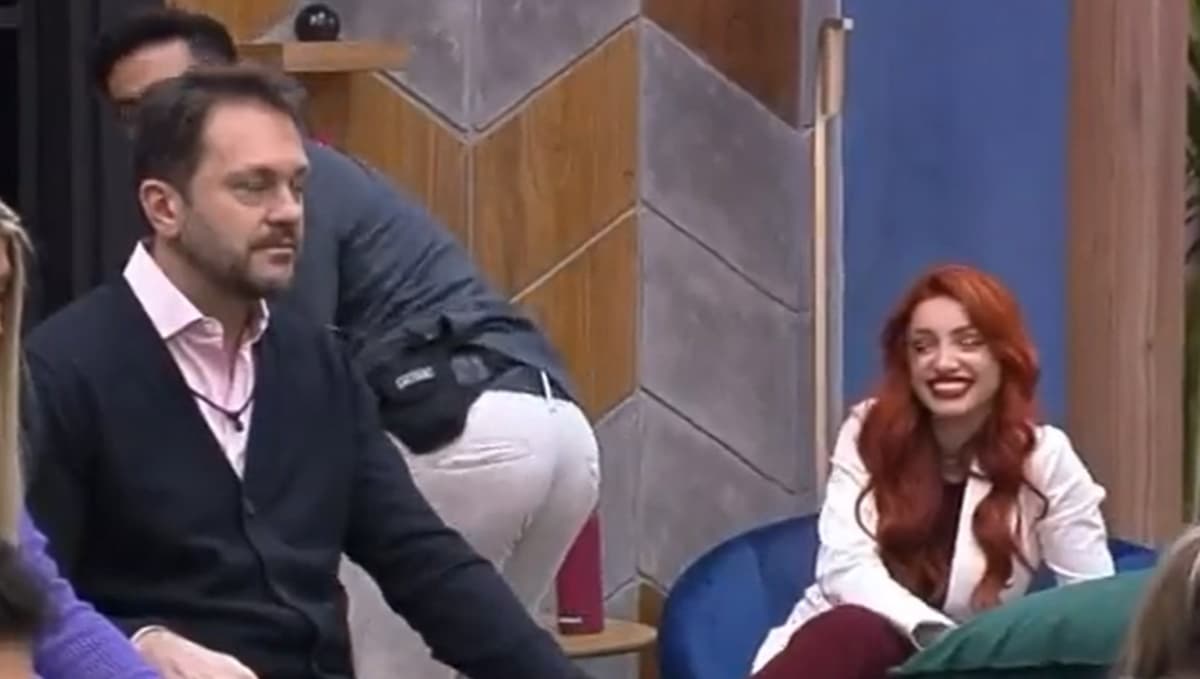 Matheus debocha de Nahim e rebola Matheus debocha de Nahim e rebola