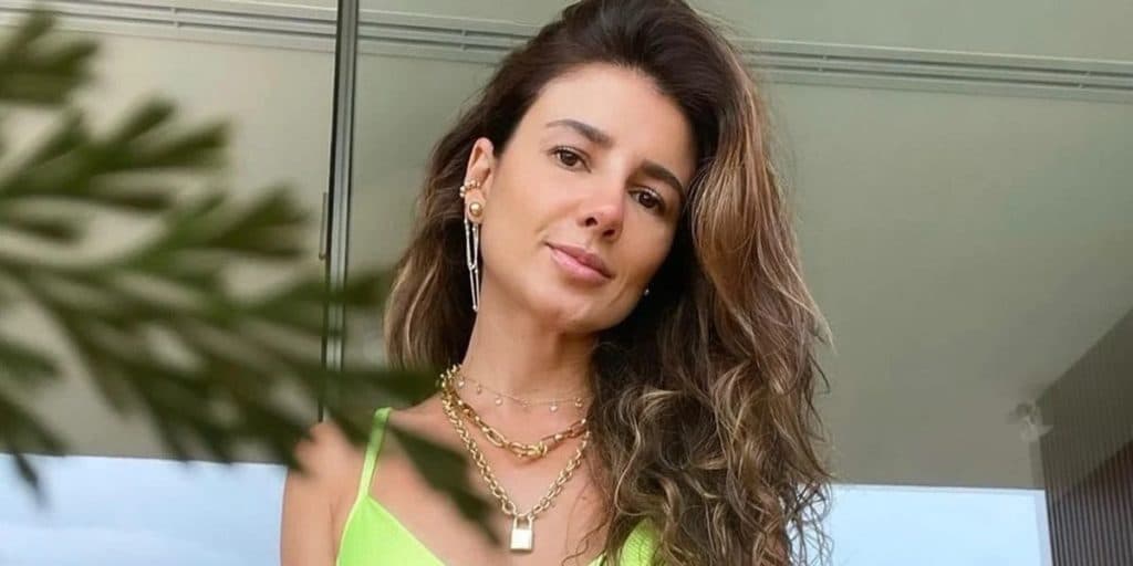 Paula Fernandes expõe sobre gravidez aos 37 anos e divulga nome escolhido ao público: "Uma homenagem"