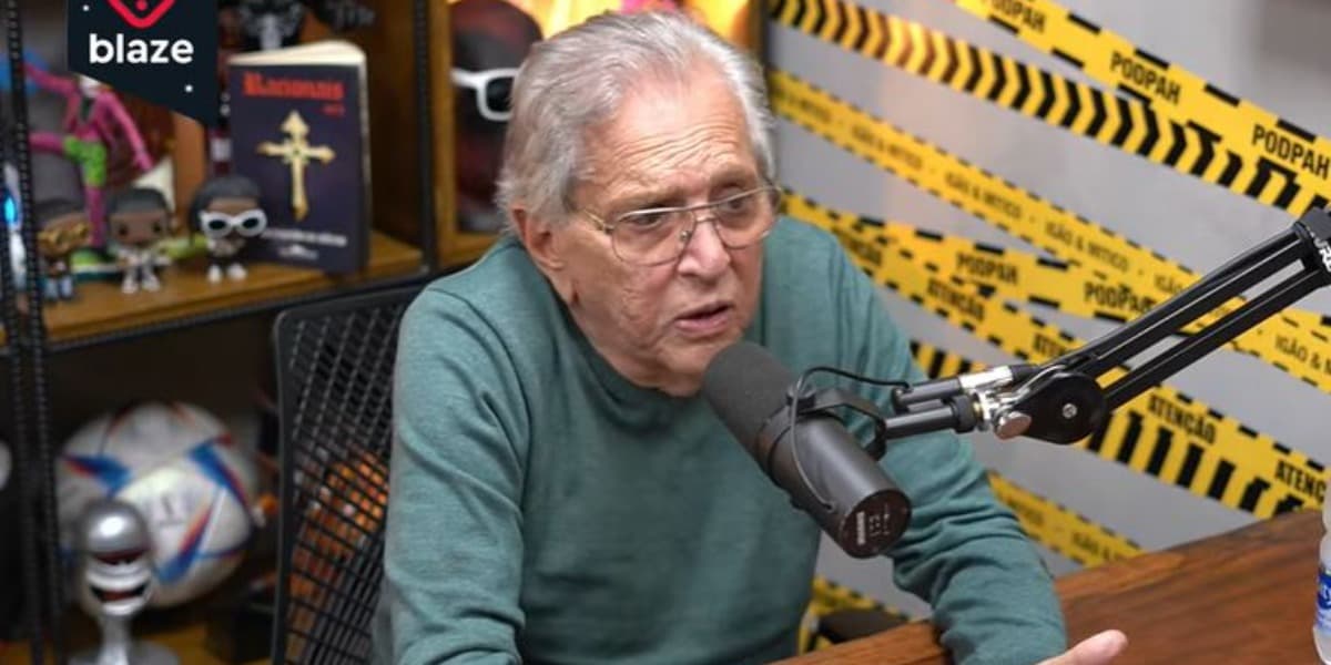 Comediante Carlos Alberto de Nóbrega no "Podpah" (Foto: Reprodução/YouTube) Comediante Carlos Alberto de Nóbrega no "Podpah" (Foto: Reprodução/YouTube)