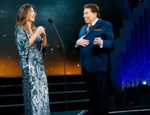 Silvio Santos e Rebeca Abravanel em gravação do troféu Imprensa no SBT (Foto: Reprodução / SBT) Silvio Santos e Rebeca Abravanel em gravação do troféu Imprensa no SBT (Foto: Reprodução / SBT)