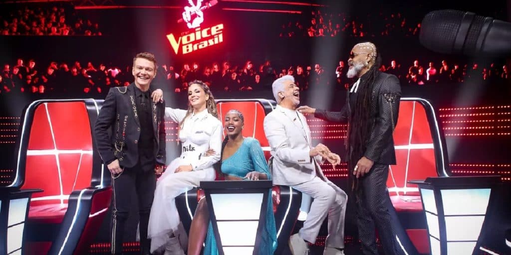 Cantora desmascara jurado do The Voice e diz o que sentiu: "Me abandonou"