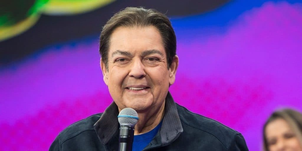 Faustão pode voltar aos domingos na Band