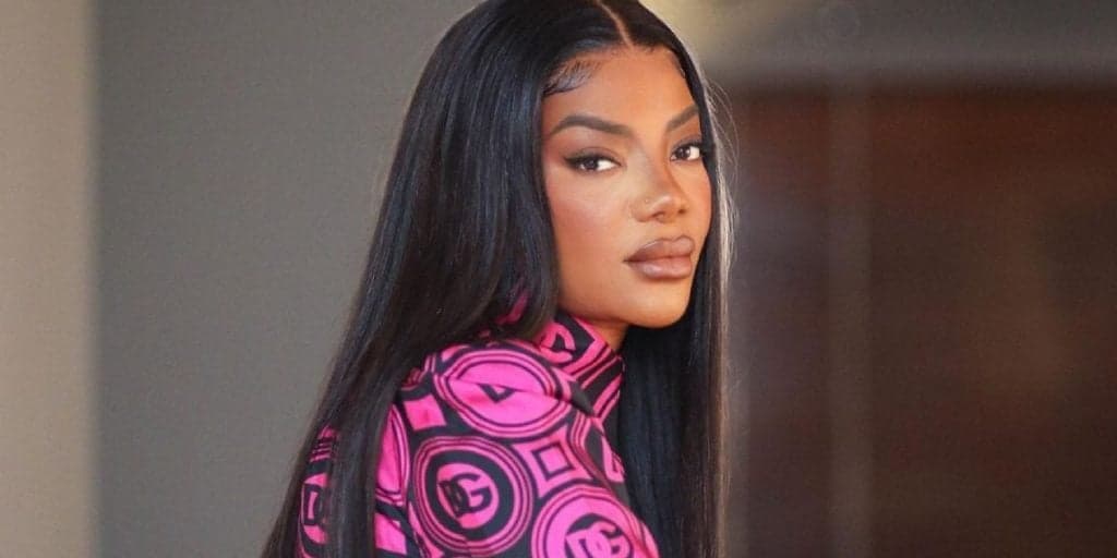 Ludmilla é atingida durante show, para apresentação e confusão termina em briga generalizada