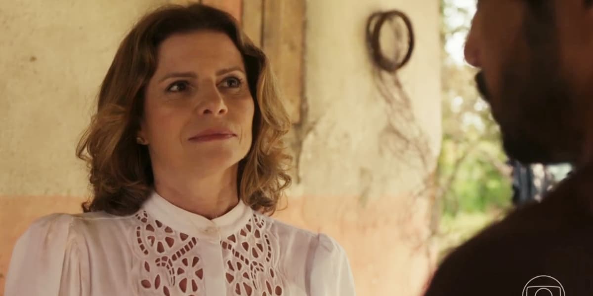 http://tvfoco.uai.com.br/wp-content/uploads/2015/05/Daniela-Mercury.jpg