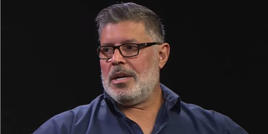 Frota escandaliza, expõe famoso galã da Globo e detona como ele acabou a carreira: "A cenoura no c% dele"