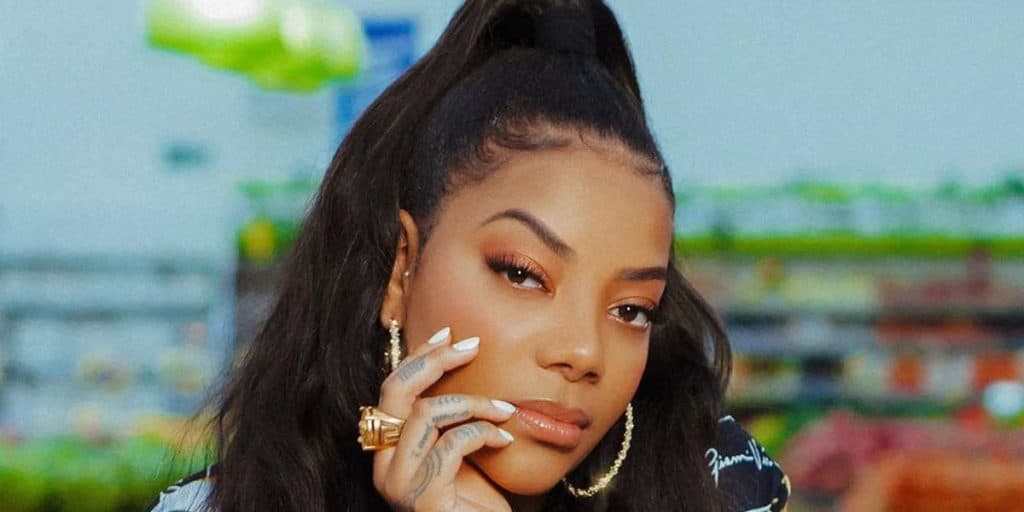 Fora do país, Ludmilla faz apelo ao ver conteúdo pessoal vazar: "Conto com a colaboração de vocês"