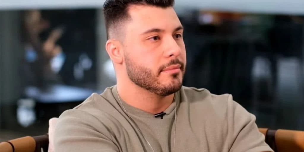 Murilo Huff, ex de Marília Mendonça, surge com nova namorada loira, gata, e revolta o público: "Absurdo"