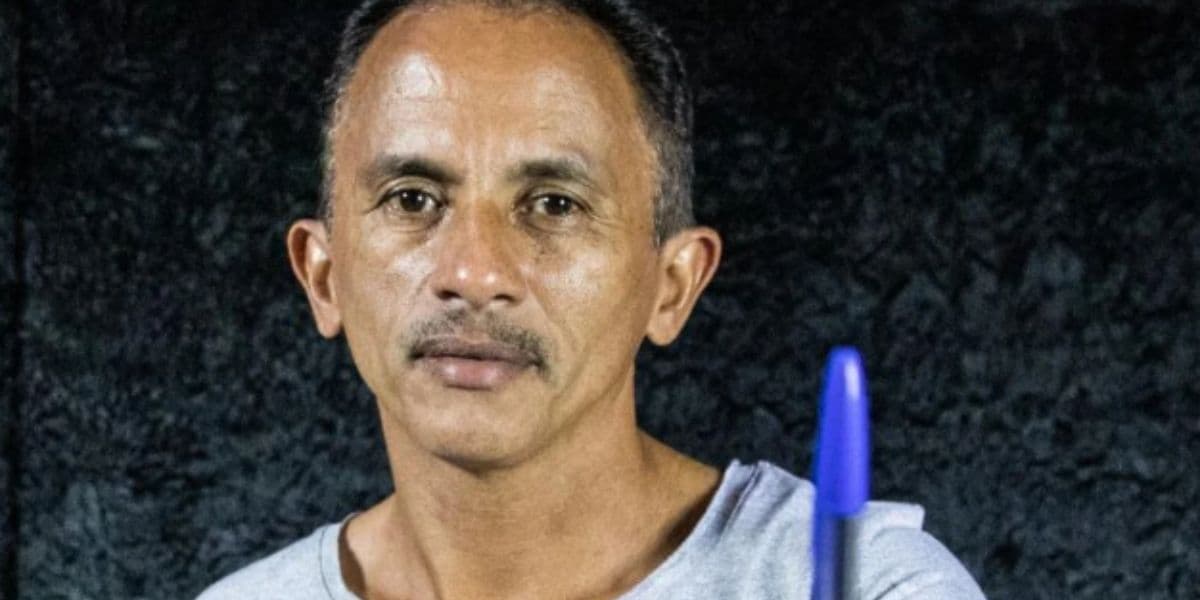 Manoel Gomes, autor da música “Azul caneta” passou por perrengues após viralizar na sua música Manoel Gomes, autor da música “Azul caneta” passou por perrengues após viralizar na sua música
