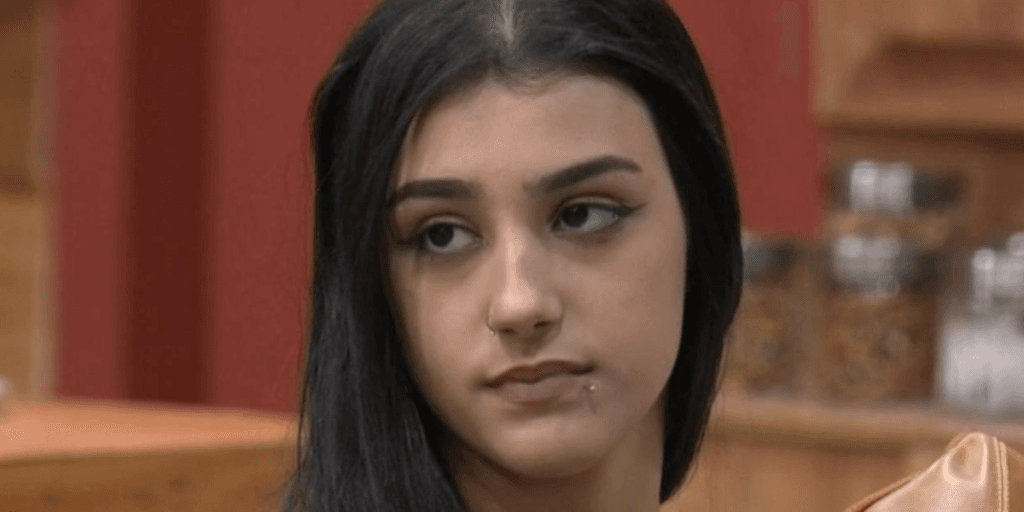 A Fazenda 14: Preocupada, Bia Miranda revela ansiedade para deixar o reality próxima semana: "Sinceramente"