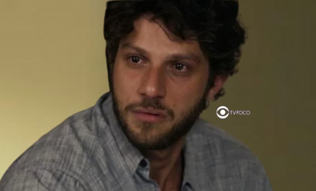 Travessia - Após chifrar Brisa com Chiara, Ari fica com medo de ser assassinado: "Vai dar ruim para você"